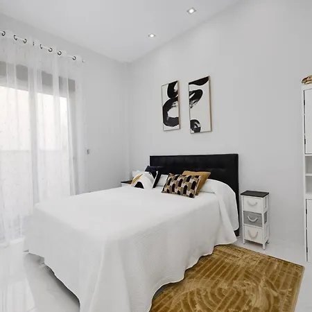 Relaxing Hideaway With Sun, Pool, Beaches And More! Los Dolses