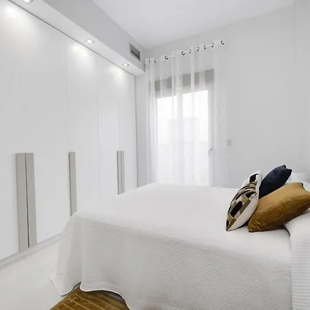 Relaxing Hideaway With Sun, Pool, Beaches And More! Villa