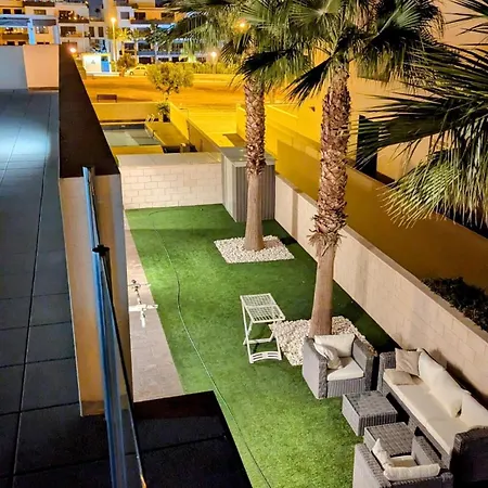 Relaxing Hideaway With Sun, Pool, Beaches And More! Villa *